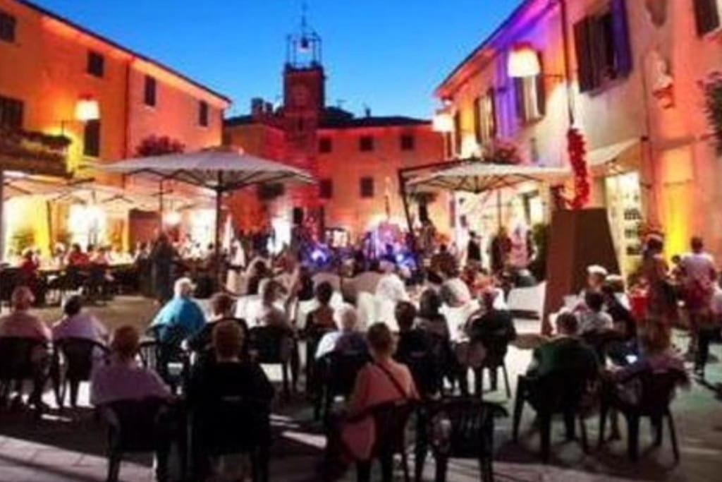 Lajatico Rentals - Terrazza Sul Tramonto Del Silenzio Luaran gambar